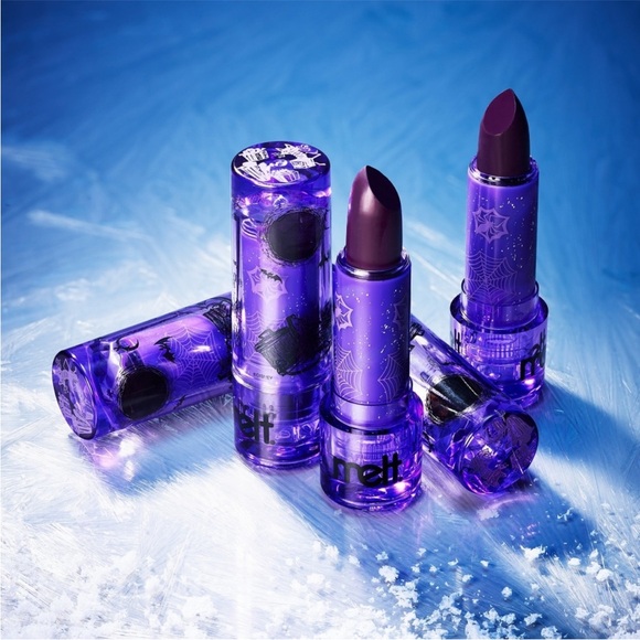 Melt Cosmetics Christmas Town Full Collection - Picture 4 of 11